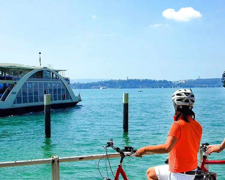 Cyclistes au lac de Constance